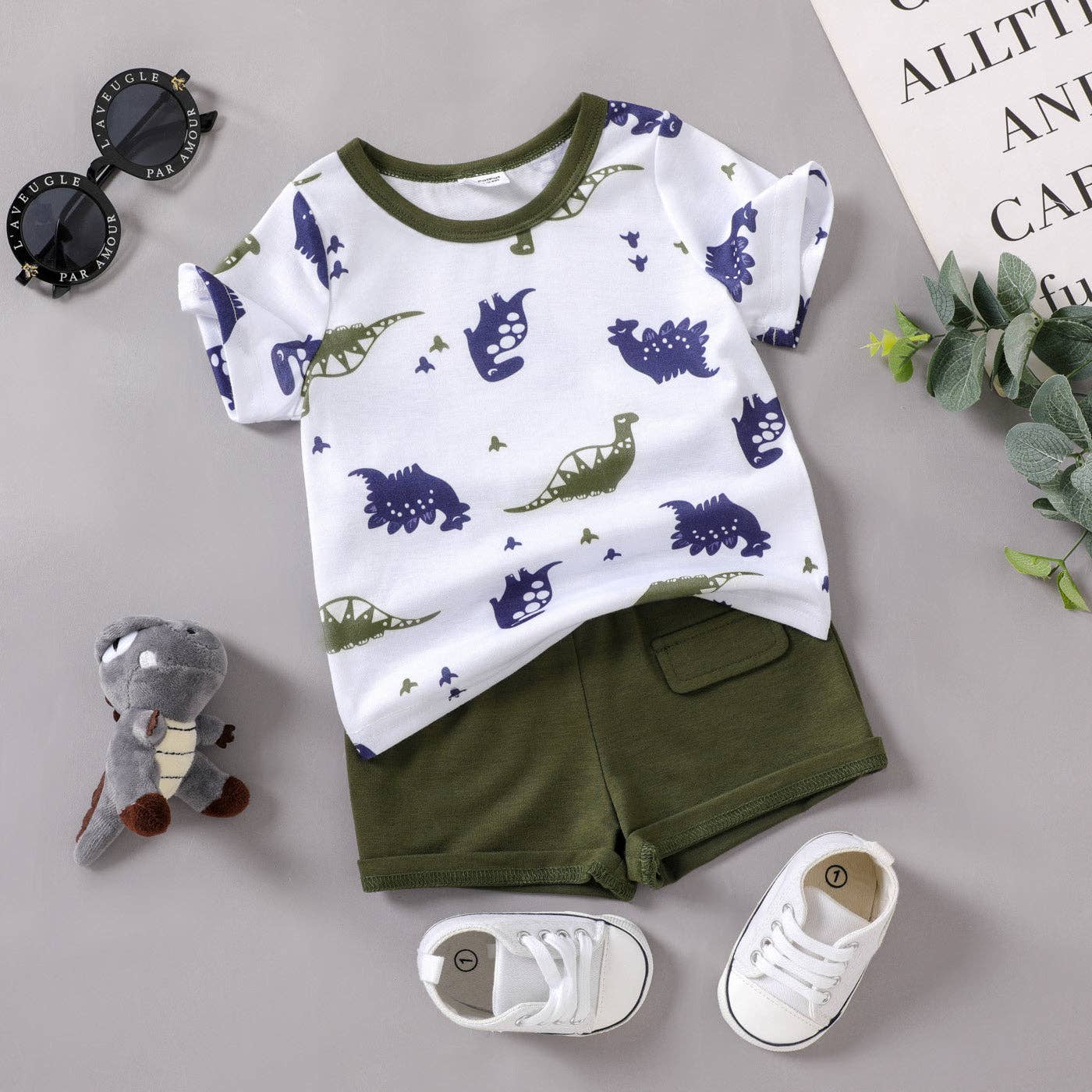 2pcs Baby Boy All Over Dinosaur Tee Shorts Set